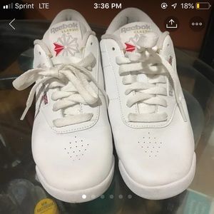 WHITE REEBOK SHOES